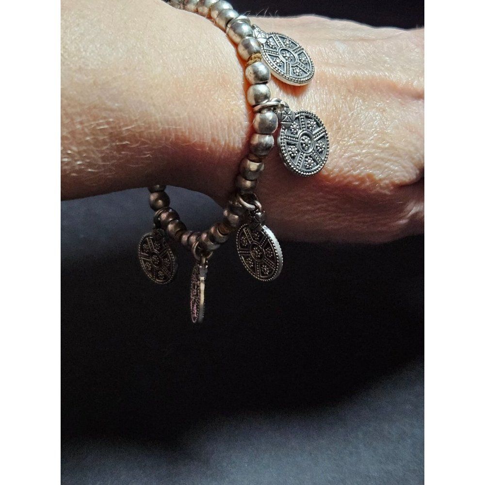 Lucky brand silver tone medallion bracelet 7-7.5"